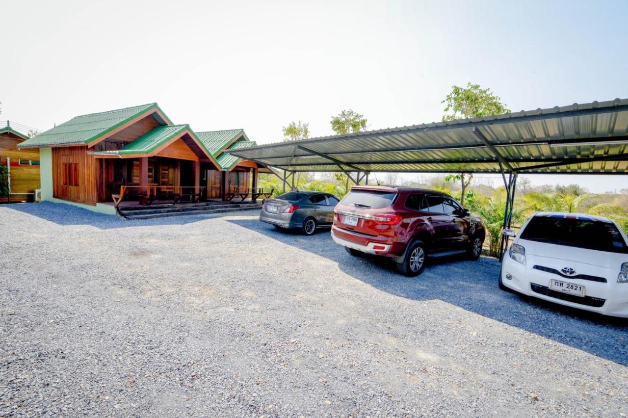 Mrk Resort & Massage Лопбури Экстерьер фото